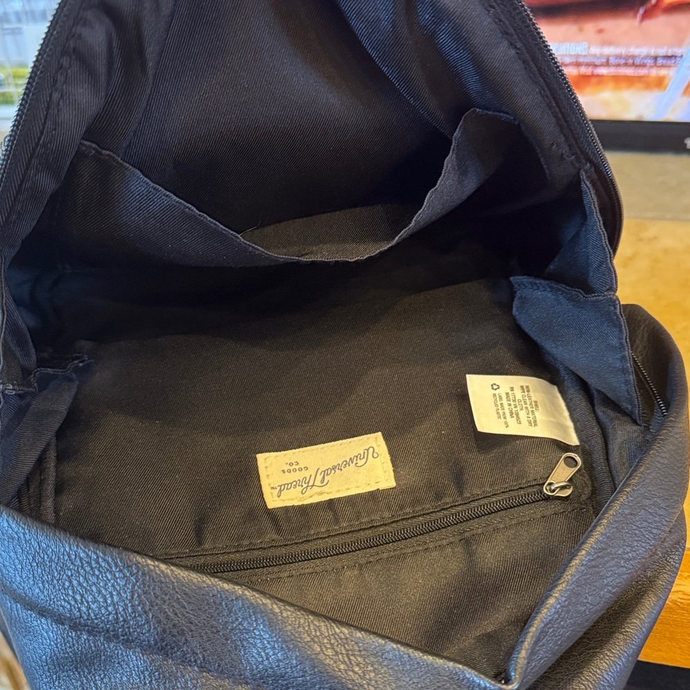 Universal Thread Black Backpack - image 3